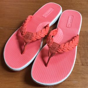 Women’s Sperry flip flops